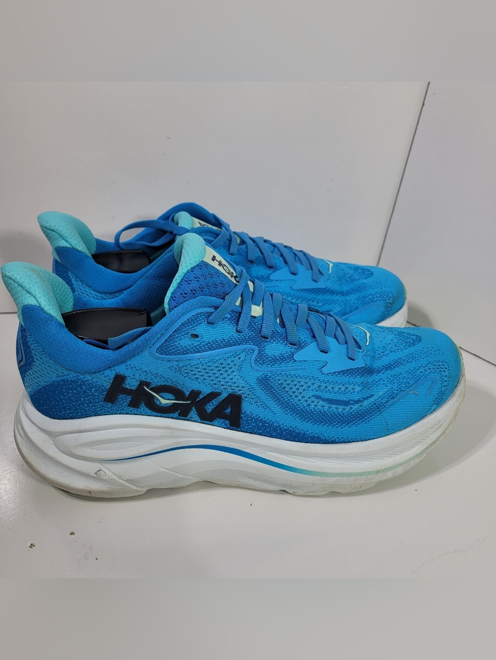 Hoka One One Clifton 10 Men's Running Shoes Size 9 D Blue SkyWard Blue Athletic